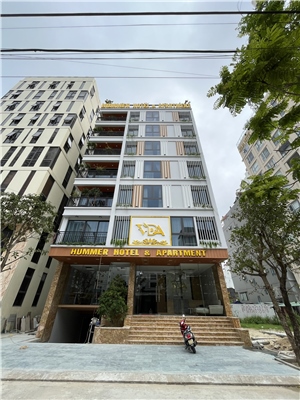 Công Trình Sàn Nhựa Hèm Khóa tại Hummer Hotel