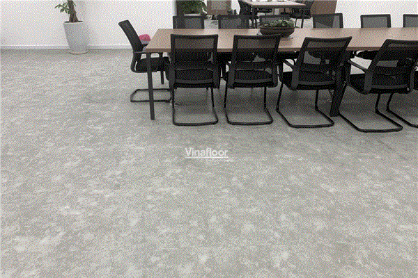 Công trình thi công Sàn Nhựa Dán Keo tại văn phòng Q Decor